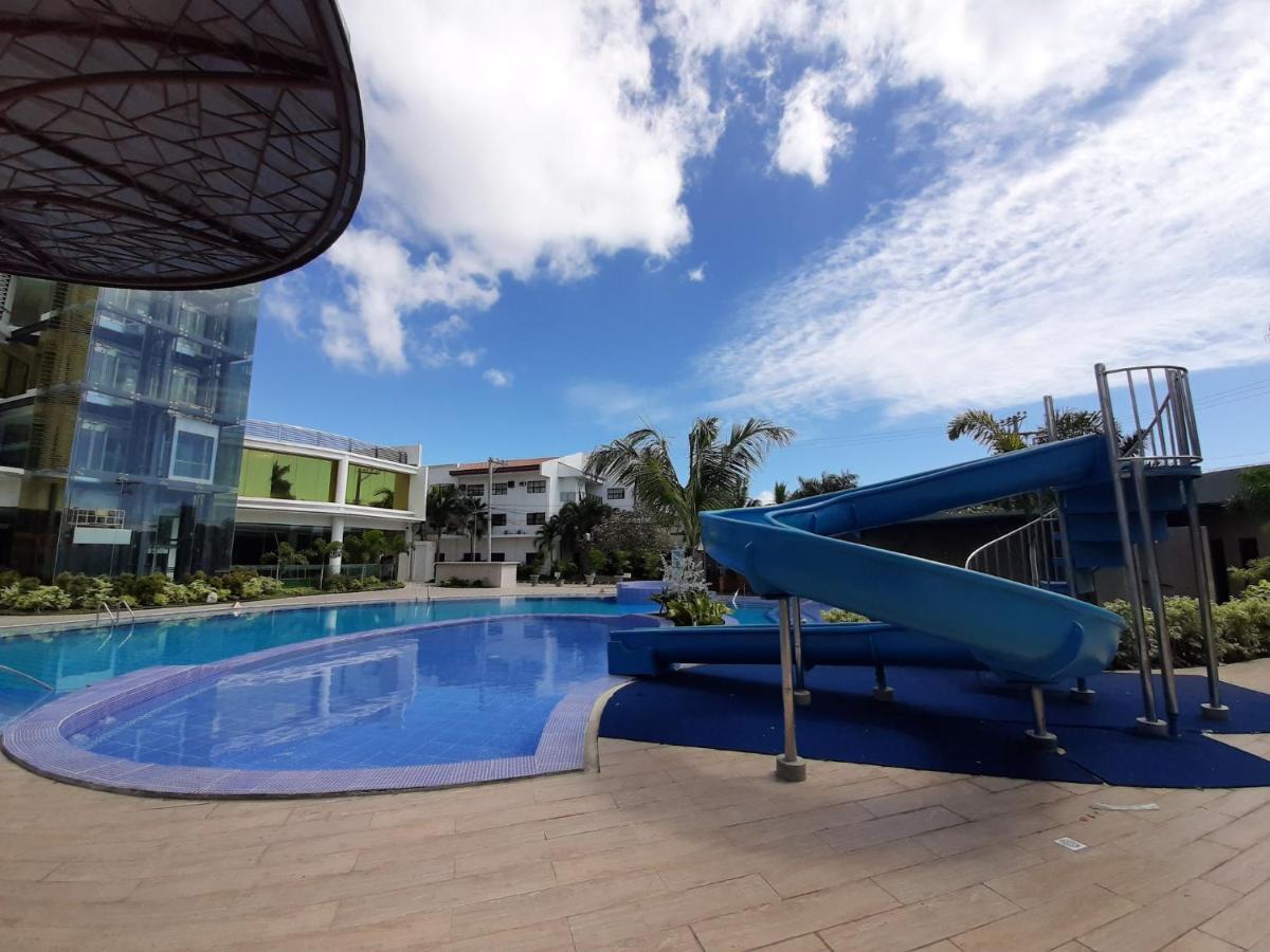 Winrich Hotel Mactan Exterior photo