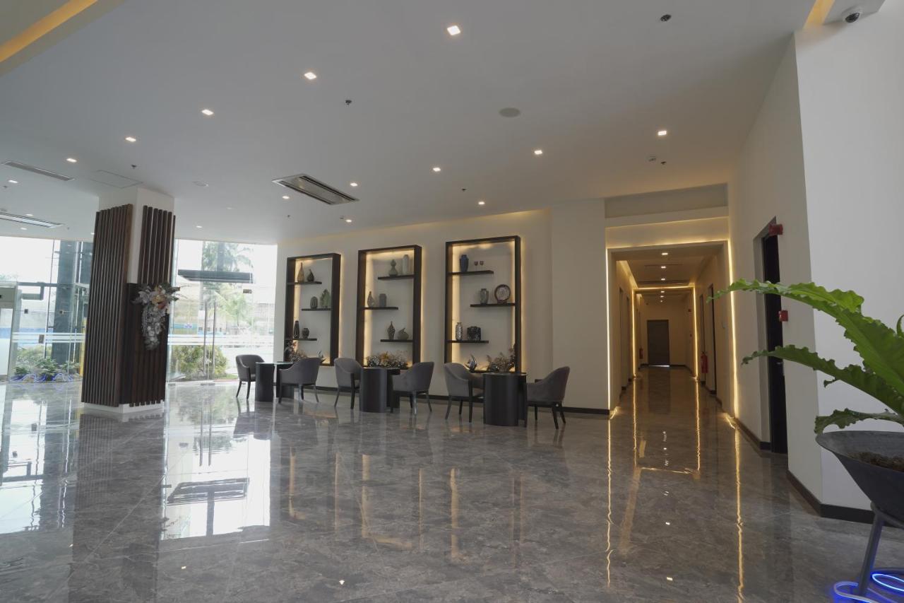 Winrich Hotel Mactan Exterior photo