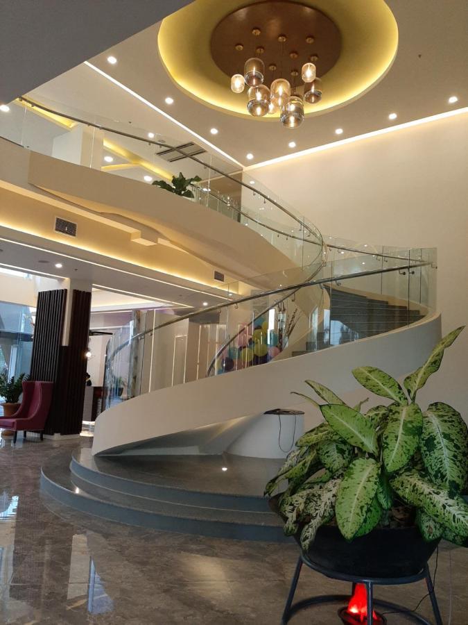 Winrich Hotel Mactan Exterior photo